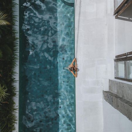 Aster Villa Seminyak Ngoại thất bức ảnh